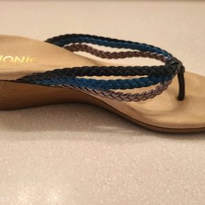 VIONIC HEELED SANDALS